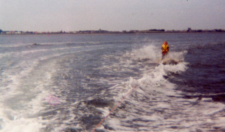 Ruth waterskiing