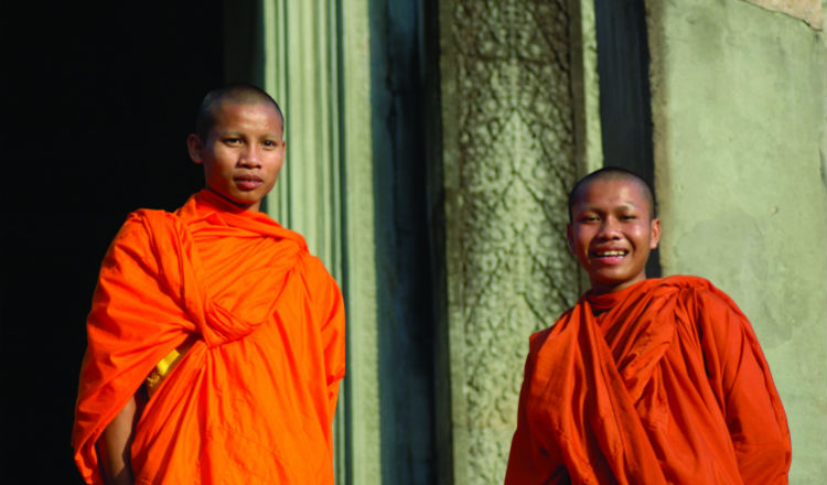 Angkor Wat Monks - Cambodia trek
