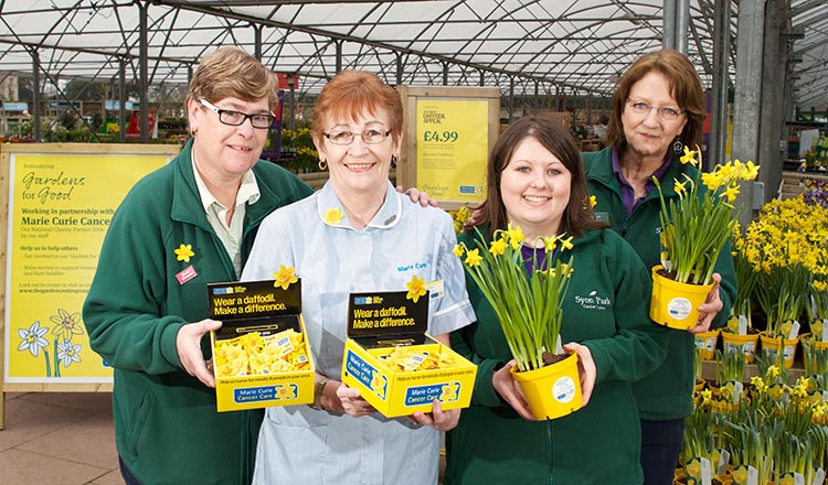 Marie Curie Nurse, Olive, with Wyevale staff