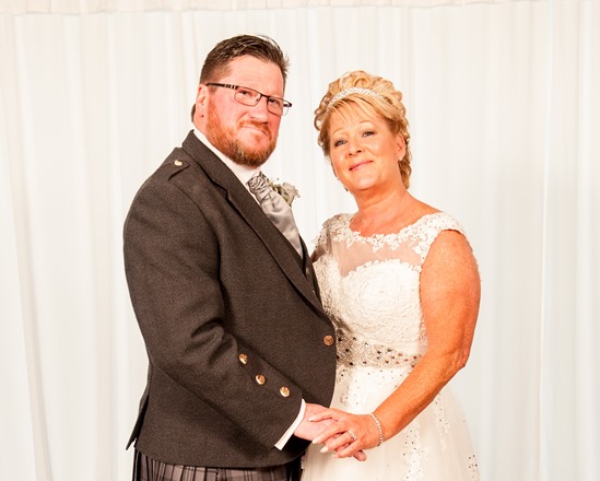 Terminally ill mum’s First Dance at wedding inspires charity
